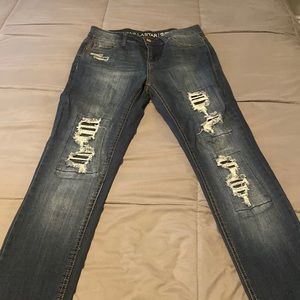 Mid Rise Women’s Skinny Jeans Size 7